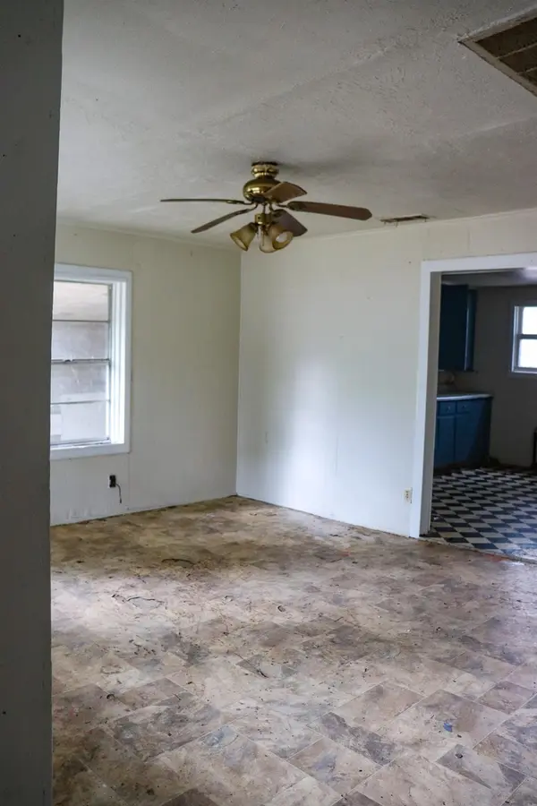 803 Third ST, Lockhart, TX 78644