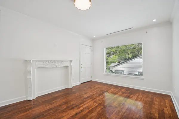 1205 Alta Vista Ave #B, Austin, TX 78704