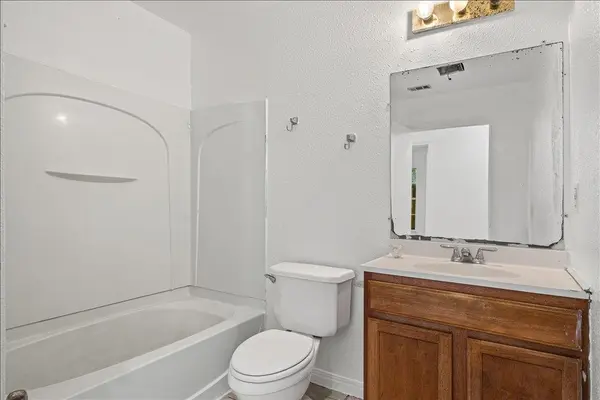 904 Montopolis DR, Austin, TX 78741
