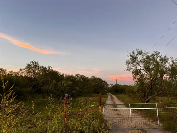 4921 SE River RD, Martindale, TX 78655