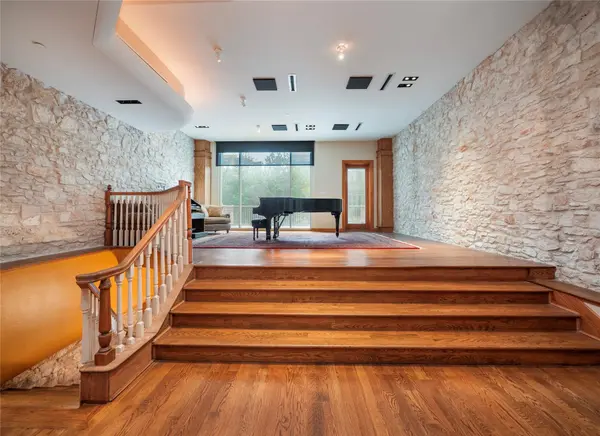 805 Congress Ave, Austin, TX 78701