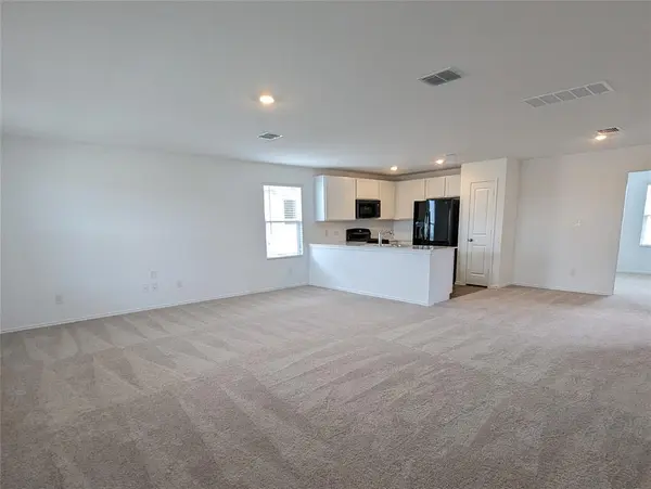 152 Avre LOOP, Kyle, TX 78640