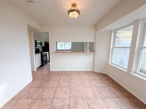 1301 Pitcairn DR, Pflugerville, TX 78660