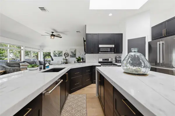 6435 Old Harbor LN, Austin, TX 78739