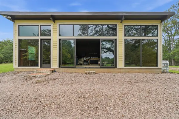 169 Ann Powell RD, Smithville, TX 78957