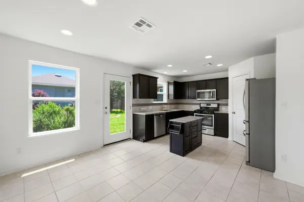 714 Stampede RD, San Marcos, TX 78666