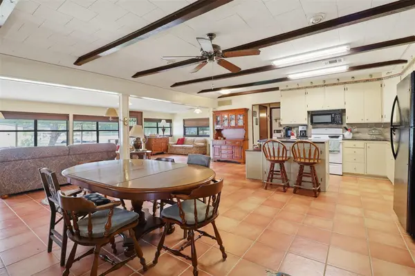1412 Parkway ST, Tow, TX 78672