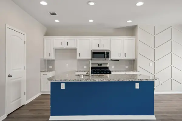 121 Shiner LN, Georgetown, TX 78626