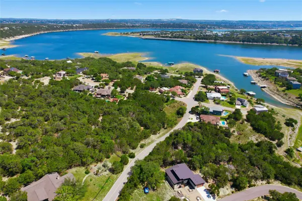 3008 Constitution DR, Lago Vista, TX 78645