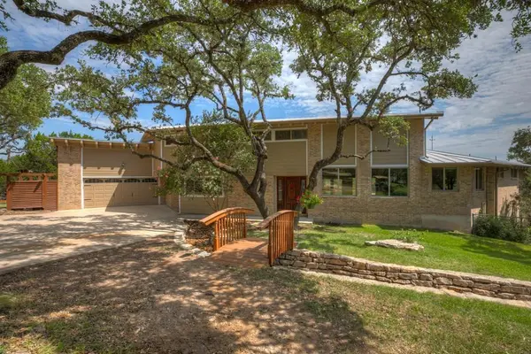 798 Fawn TRL, Canyon Lake, TX 78133