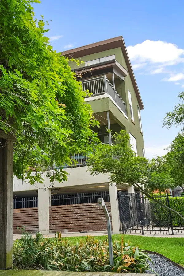 911 Keith LN #15, Austin, TX 78705