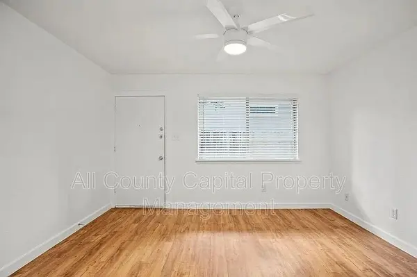 502 W 35th ST #105, Austin, TX 78705