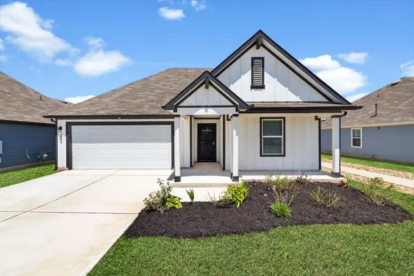 217 Sweetwater Creek LN, Hutto, TX 78634