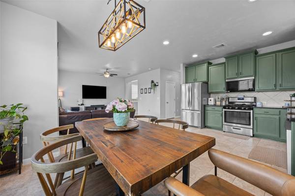 230 Eagle Brook LN, Buda, TX 78610