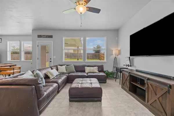 230 Eagle Brook LN, Buda, TX 78610