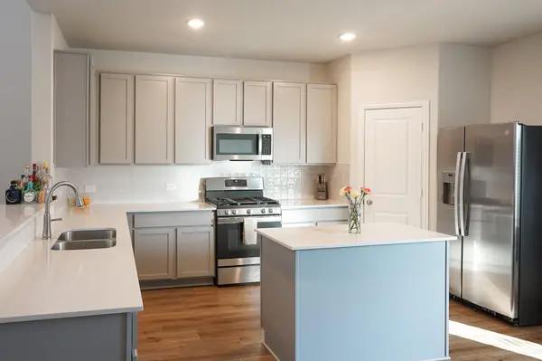 130 Yellowstone DR, Kyle, TX 78640