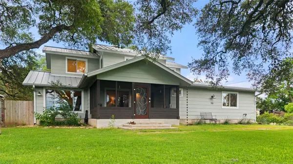 701 River RD, Blanco, TX 78606