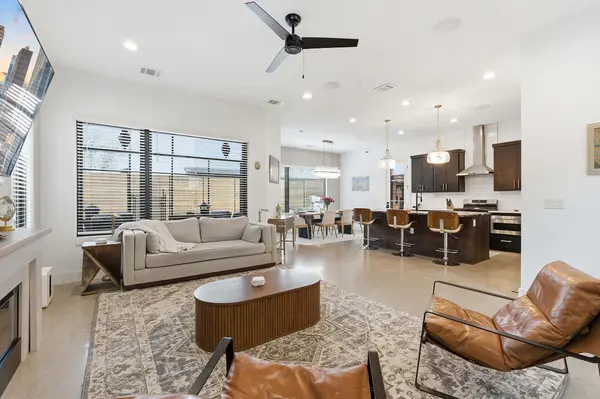 606A Clifford DR, Austin, TX 78745