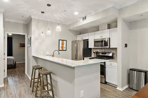 3839 Dry Creek DR #106, Austin, TX 78731