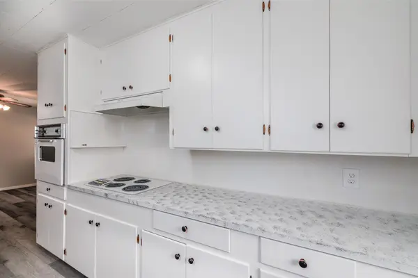 116 E Wallace ST, Gonzales, TX 78629