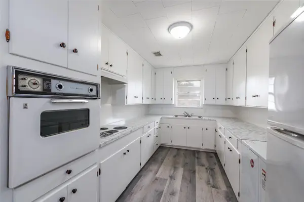 116 E Wallace ST, Gonzales, TX 78629