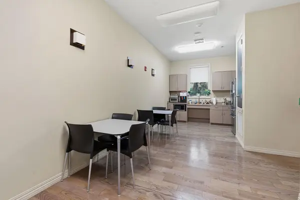5900 Southwest PKWY #401, Austin, TX 78735