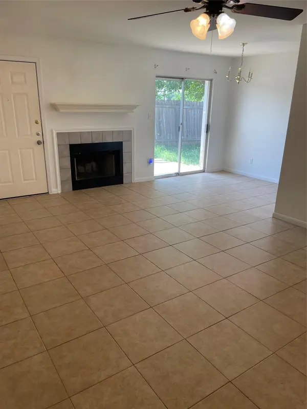 105 Axis Deer TRL #A, Hutto, TX 78634