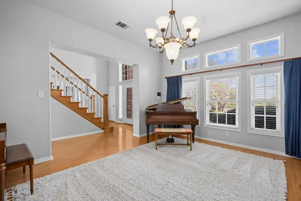 375 Branch Creek TRL, Liberty Hill, TX 78642