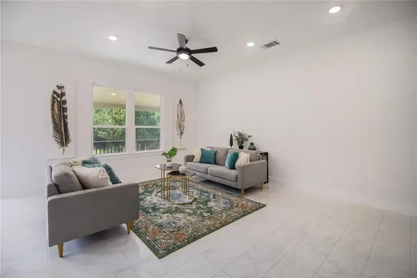 137 Lakeside DR, Bastrop, TX 78602