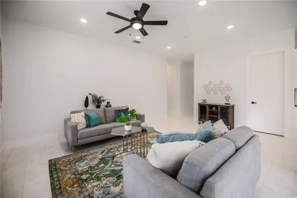 137 Lakeside DR, Bastrop, TX 78602