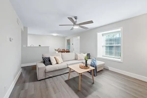 7801 Shoal Creek BLVD #203, Austin, TX 78757