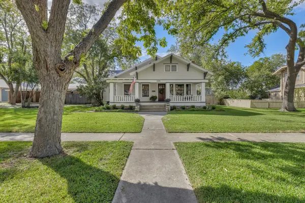 1806 S Main ST, Georgetown, TX 78626