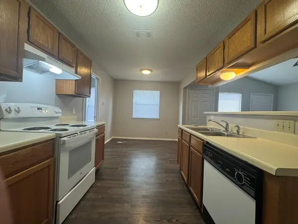 522 Cutty TRL #A, Lakeway, TX 78734