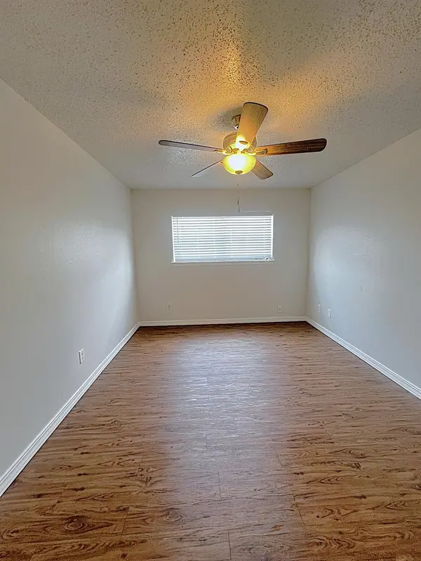 2602 Penny LN #102, Austin, TX 78757