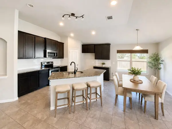 816 Sleeping Bear Dunes DR, Pflugerville, TX 78660