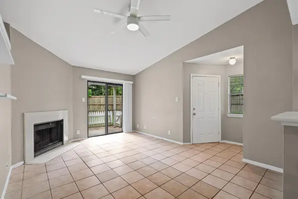 1601 Faro DR #1504, Austin, TX 78741