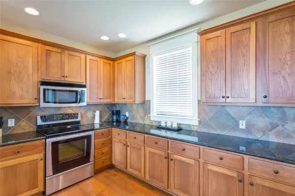 17932 Edgewood WAY, Jonestown, TX 78645