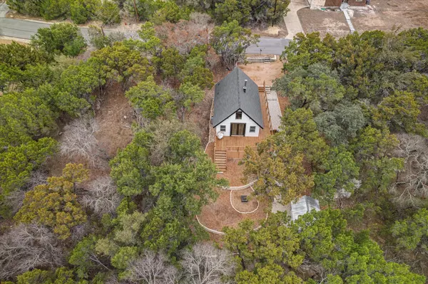 21112 Brewer LN, Lago Vista, TX 78645