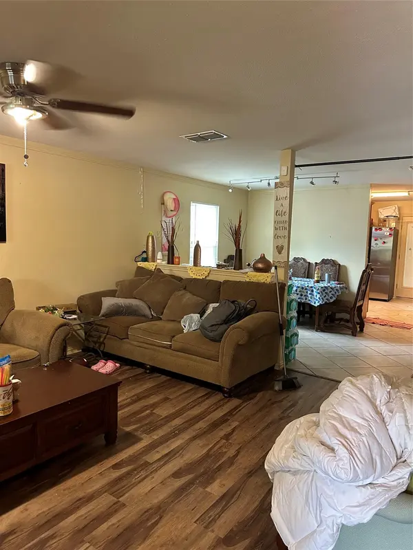 6913 Sabrina DR, Austin, TX 78747