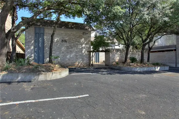 816 W North Loop BLVD ##111, Austin, TX 78756