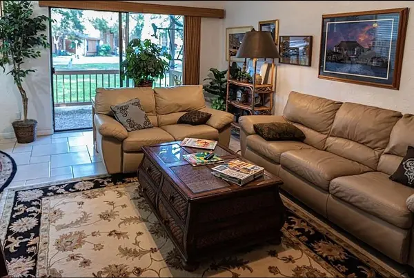 11 Cypress Fairway VLG, Wimberley, TX 78676