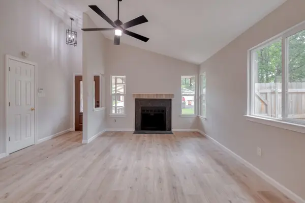 905 Wickfield LN, Austin, TX 78753