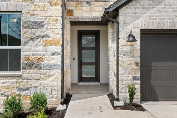 1110 Blue Moon Drive, Georgetown, TX 78628