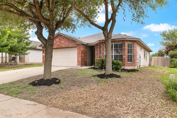 602 Creston ST, Hutto, TX 78634