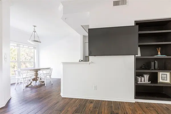 6000 Shepherd Mountain CV #1102, Austin, TX 78730