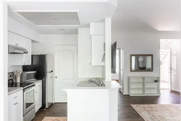 6000 Shepherd Mountain CV #1102, Austin, TX 78730