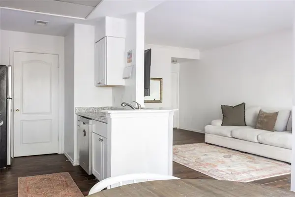 6000 Shepherd Mountain CV #1102, Austin, TX 78730