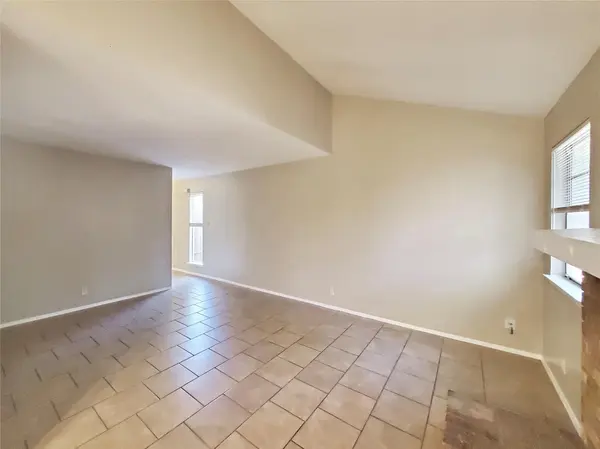 1814 Nicole CIR #B, Round Rock, TX 78664