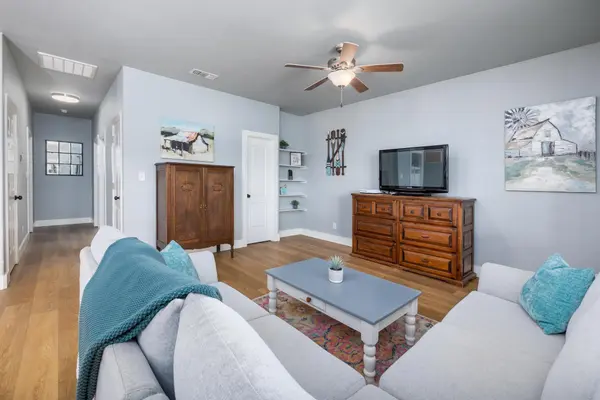 2311 Spoke Hollow RD #2, Wimberley, TX 78676