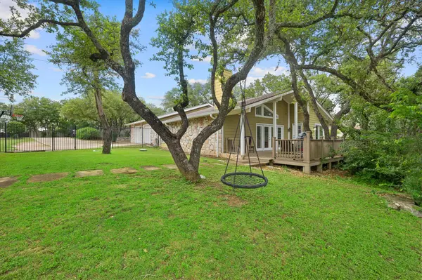 1211 Falcon Ledge DR, Austin, TX 78746